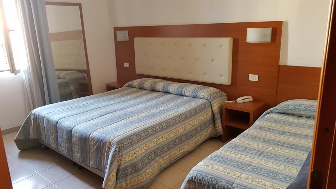 Hotel Patrizia Marina di Massa Zewnętrze zdjęcie