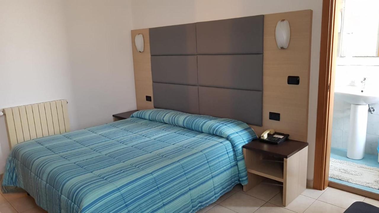 Hotel Patrizia Marina di Massa Zewnętrze zdjęcie